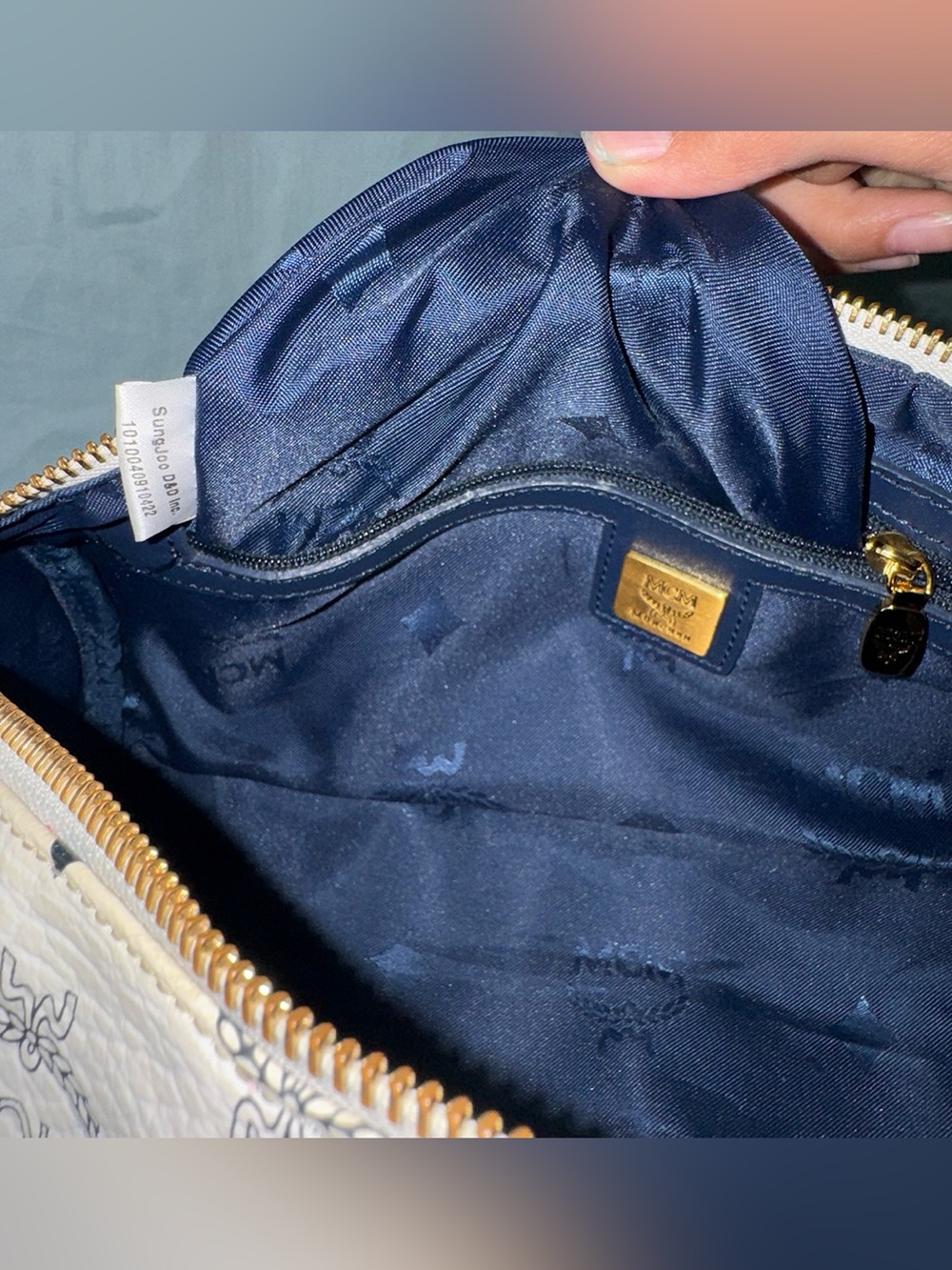 MCM Authentic White&Navy Visetos Logo Barrel Bag Navy Straps&Gold Tone Hardware - Picture 11 of 13